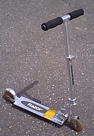 Early_razor_scooter